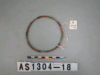 藏品(籐編綴珠腿飾)的圖片